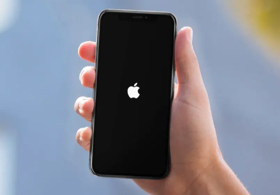 iPhoneがリンゴのロゴから動かない